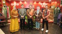Tenun Sultra Kembali Unjuk Gigi di Indonesia Fashion Week