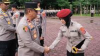 Personel Berprestasi Terima Reward