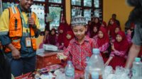 PT Vale IGP Morowali Edukasi Murid Sekolah Dasar Pembuatan Pupuk Kompos dari Limbah Sampah