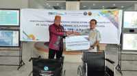 Realisasikan Program TJSL, Jasa Raharja Sultra Serahkan Bantuan Kursi Roda di Terminal Puuwatu