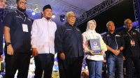 Ali Mazi Serahkan B1-KWK NasDem untuk Siska-Sudirman Tarung Pilwali Kendari