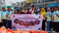 KUPP Lapuko Kampanyekan Keselamatan Pelayaran dengan Membagikan Life Jacket ke Nelayan