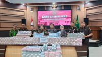 Kejati Sultra Serahkan PNBP Hasil Lelang Barang Bukti Tindak Pidana Korupsi Pertambangan Blok Mandiodo Sebesar Rp42,3 Miliar ke Kas Negara