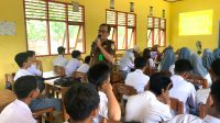 Jaksa Masuk Sekolah, Kasi Penkum Kejati Sultra Edukasi Siswa SMKN 6 Kendari Bahaya Narkotika
