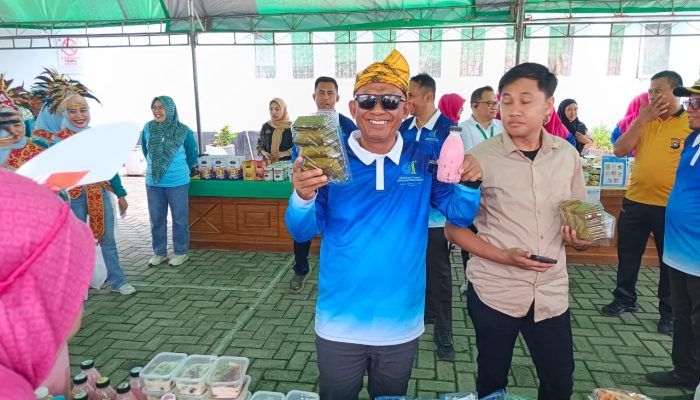 ​Laode Ashar Hadiri Peringatan HKN di Kendari, Ajak Masyarakat Jadikan Kesehatan sebagai Prioritas