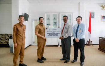 Bank Sultra Serahkan Bantuan CSR Senilai Rp193 Juta untuk Pembangunan Rumah Ibadah dan Sanitasi di Buton