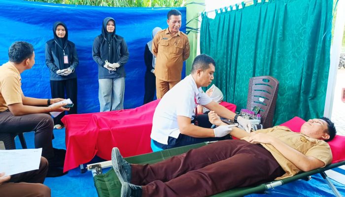 Bukan Sekadar Belajar, PMR SMAN 1 Kendari Unjuk Kepedulian Lewat Donor Darah: Target Kumpul 100 Kantong