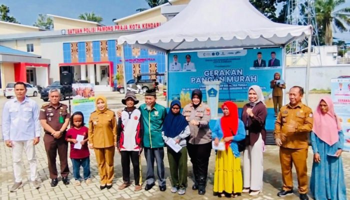 Baznas Kendari Berbagi Kebahagiaan Jelang Ramadan: 100 Warga Kurang Mampu Terima Bantuan