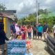 Ditresnarkoba Polda Sultra Salurkan Bantuan Sembako ke Warga Terdampak Banjir Wanggu
