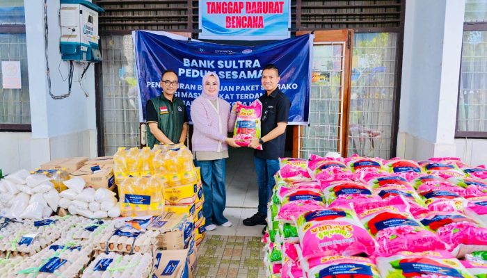 Bank Sultra Peduli, Salurkan Ratusan Paket Sembako untuk Korban Banjir Kendari