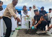 Kolaborasi AMI, PKK dan Pemda Buteng Gaungkan Semangat Lingkungan Lewat Penanaman Pohon di Mawasangka