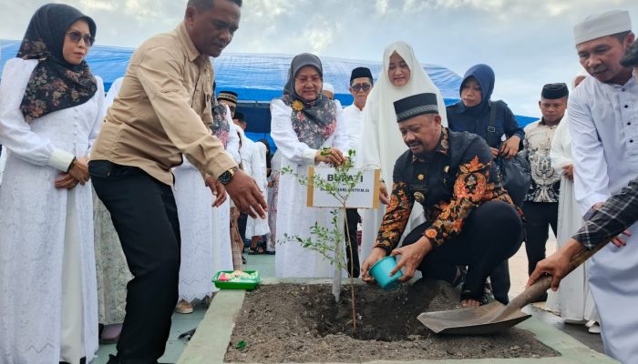 Kolaborasi AMI, PKK dan Pemda Buteng Gaungkan Semangat Lingkungan Lewat Penanaman Pohon di Mawasangka