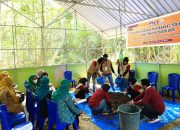 Dari Sampah Jadi Berkah, Mahasiswa KKN Tematik UHO Tingkatkan Keterampilan Warga Produksi Kompos