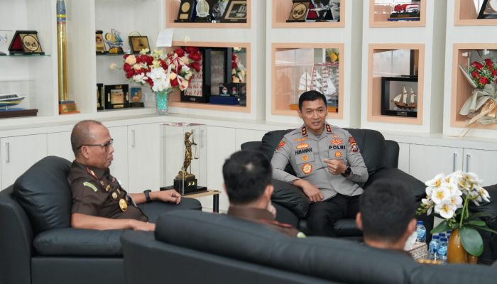 Perkuat Sinergi Penegakan Hukum, Kapolda Sultra Silaturahmi ke Kejaksaan Tinggi