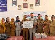PT Jasa Raharja (Persero) Salurkan Bantuan Rambu Keselamatan dan Gelar Sosialisasi PPKL di SMPN 3 Kota Kendari