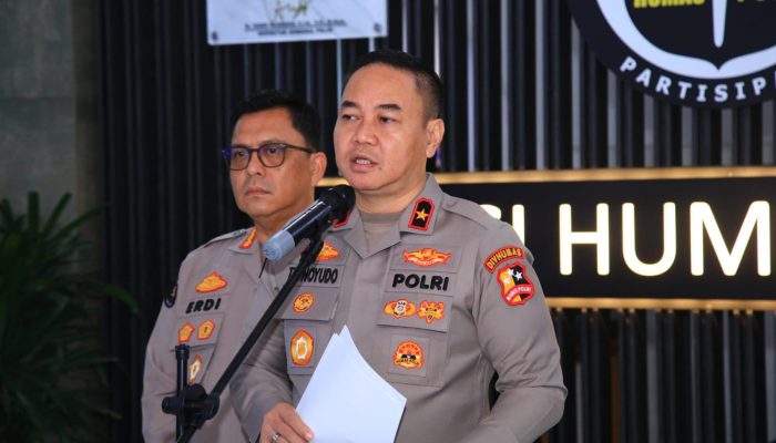 Polri dan Bhayangkari Terus Salurkan Bantuan bagi Korban Gempa Flores NTT