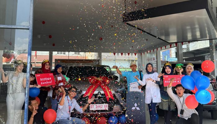 Xforce HEV Premium Pertama Mengaspal di Sultra, Bosowa Berlian Motor Kendari Serahkan Unit Perdana ke Konsumen