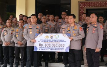 Polda Sultra dan Bhayangkari Salurkan Bantuan Penanggulangan Pascabencana  NTT