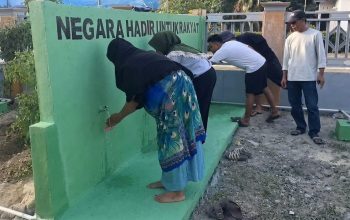 Warga Desa Awunio Kolono Kini Nikmati Air Bersih Berkat Program Sumur Bor TNI AD
