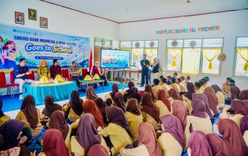 BI Sultra Edukasi Kebanksentralan, Literasi Keuangan dan QRIS kepada Siswa SMPN 1 Sampara
