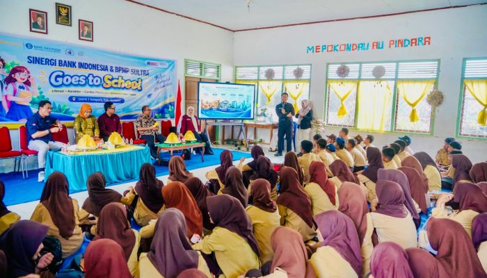 BI Sultra Edukasi Kebanksentralan, Literasi Keuangan dan QRIS kepada Siswa SMPN 1 Sampara