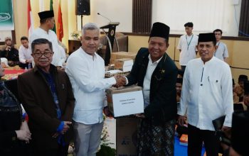 Dies Natalis ke-32, STIE Enam Enam Kendari Berbagi 300 Paket Bantuan untuk 6 Panti Asuhan dan Pesantren