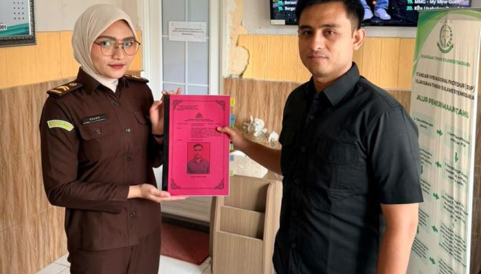 Polda Sultra Serahkan Berkas Kasus Tambang yang Menjerat Anggota DPRD Sultra Inisial SP ke Kejati